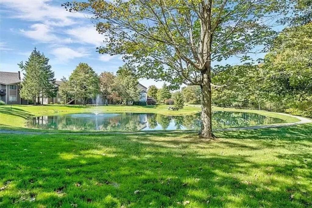 Hidden Valley - 1 Bedroom W/ Loft -2 Min. Walk To Pool/ten Somerset
